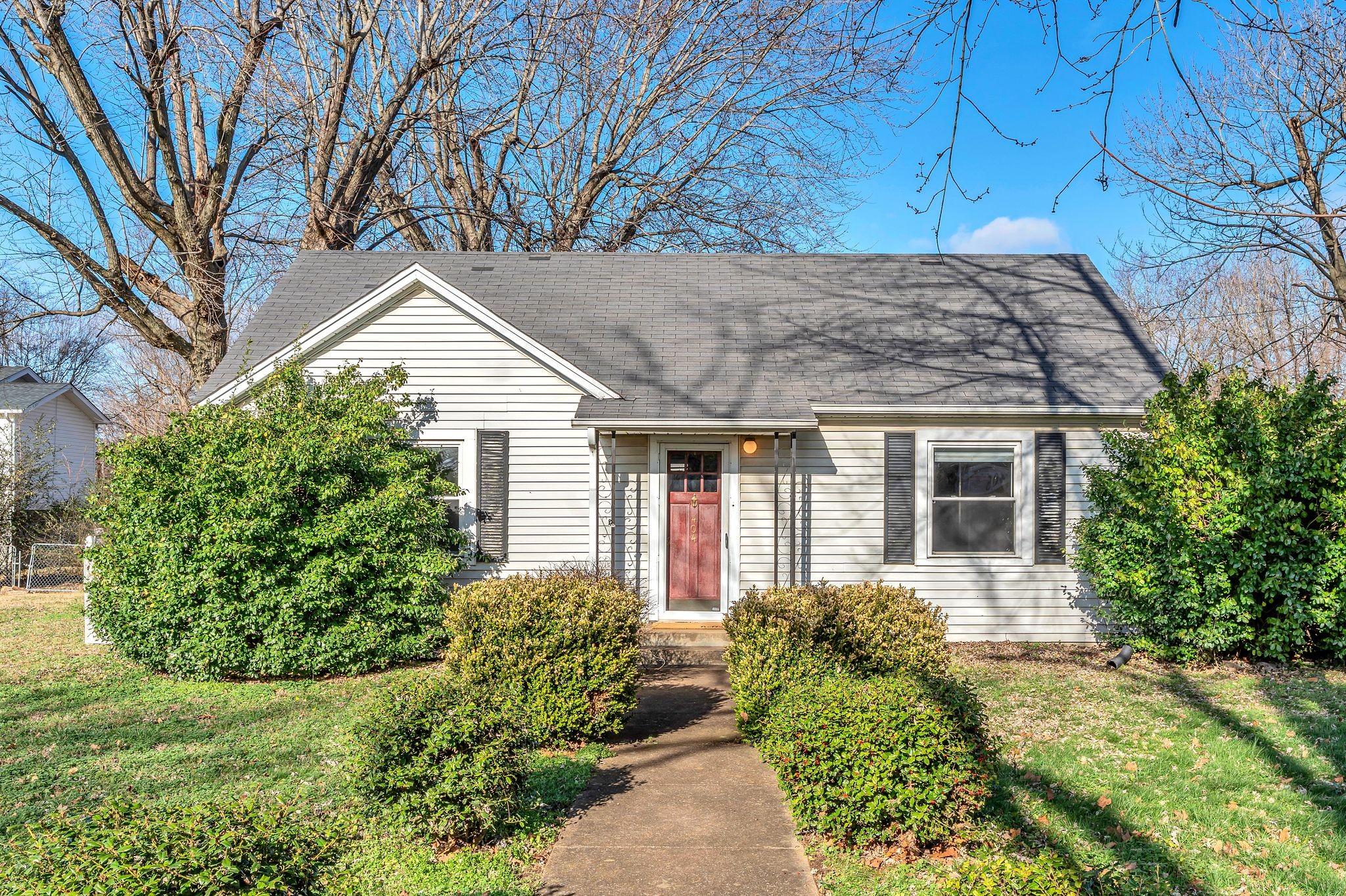 404 Gibson Street Portland, TN 37148 - Photo 2 of 26 front view of a house with a yard