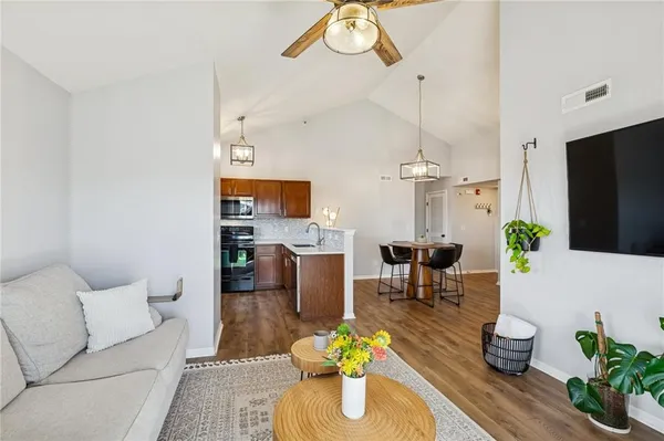 $169,900 | 5500 Northeast 80th Terrace, Unit 3A, Kansas City, MO 64119