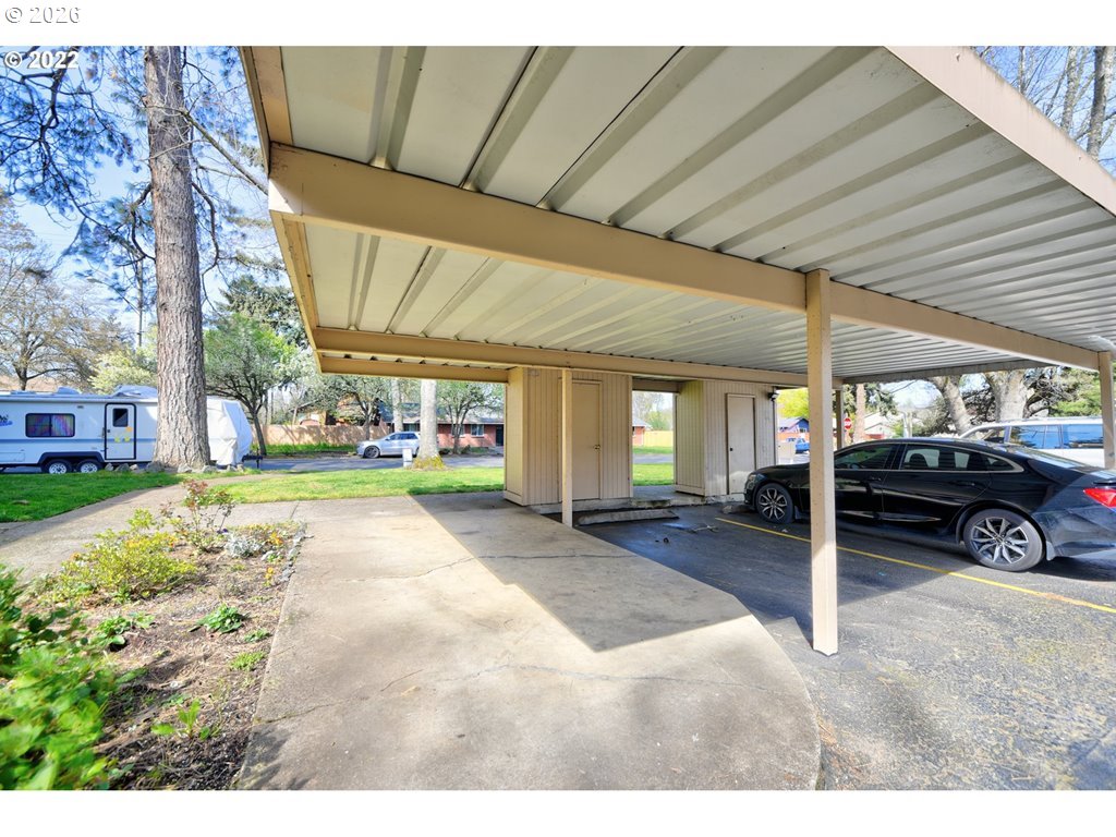 1434 Fetters Loop Eugene, OR 97402 - Photo 27 of 32 Carport