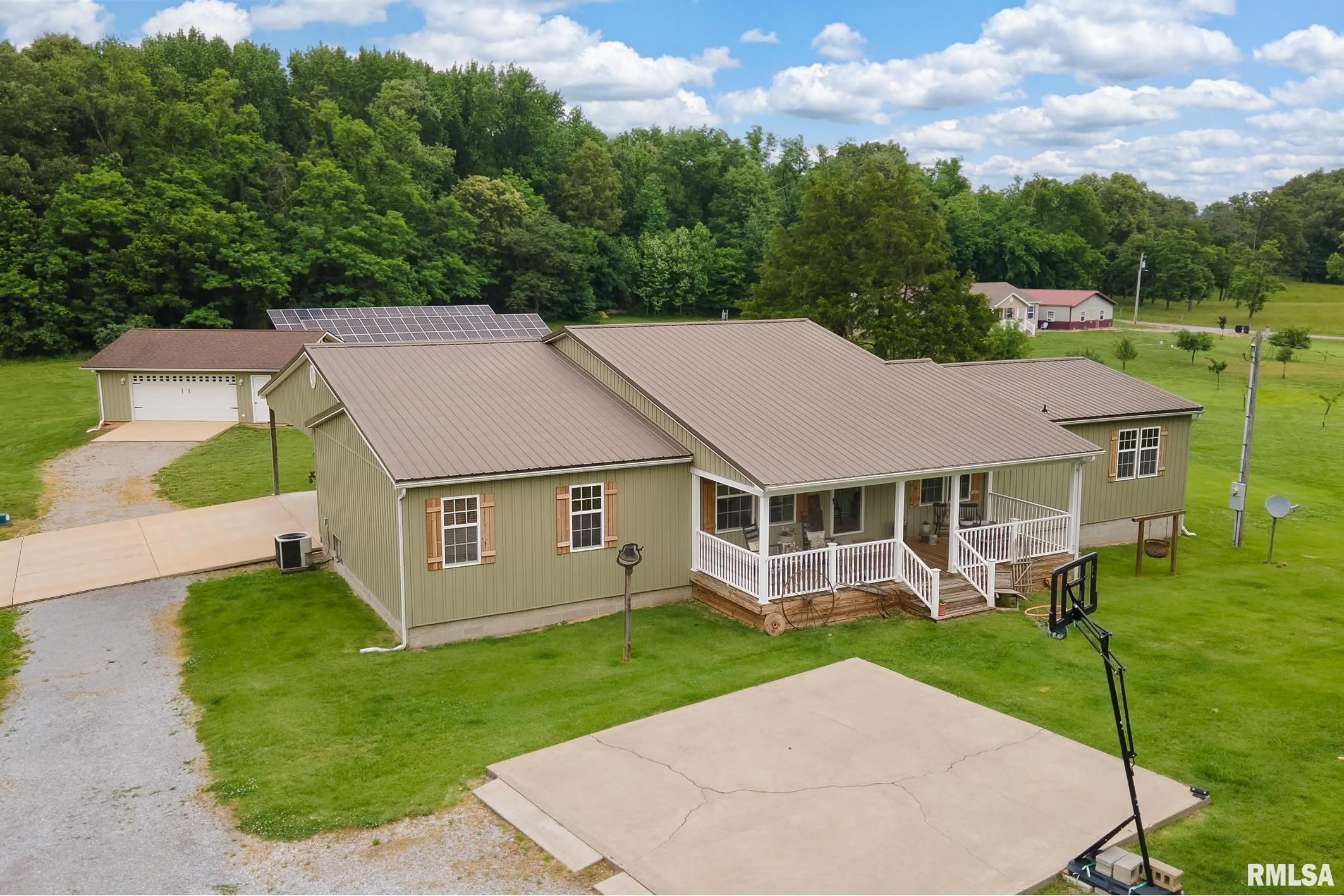 1380 Woolard Road Eldorado, IL 62930 - Photo 3 of 49