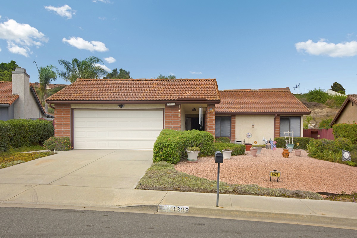 4628 Briar Ridge Road Oceanside, CA 92056 - Photo 2 of 24