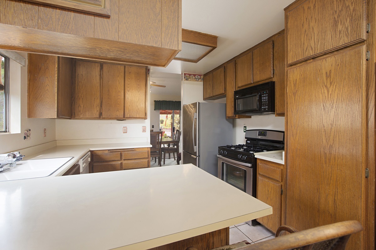 4628 Briar Ridge Road Oceanside, CA 92056 - Photo 8 of 24