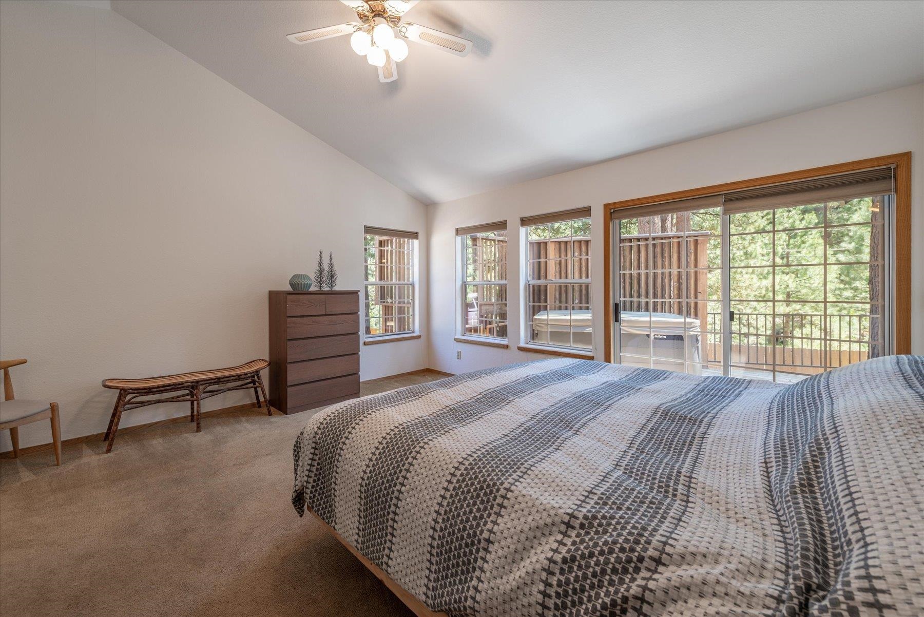 10551 Snowberry Road Truckee, CA 96161 - Photo 12 of 21 Gallery Image 12