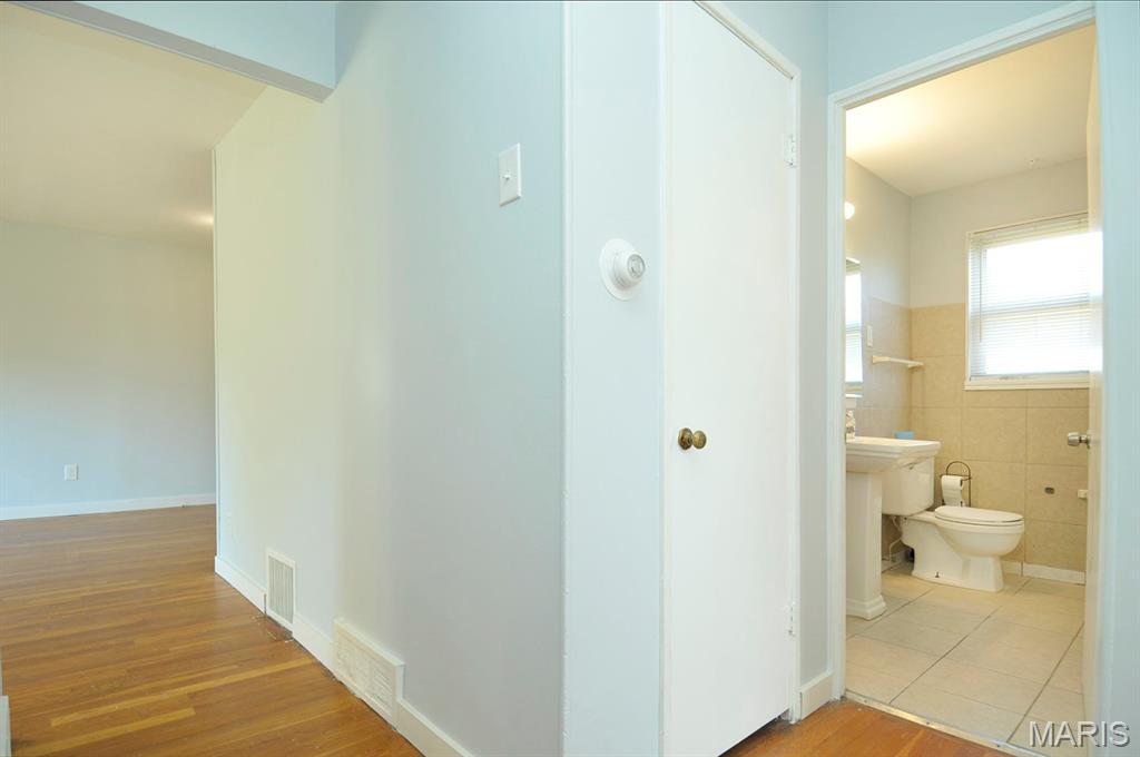 7316 Sharp Avenue St. Louis, MO 63116 - Photo 14 of 26