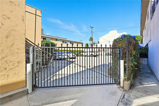 $1,695,000 | 1421 East 3rd Street, Long Beach, CA 90802