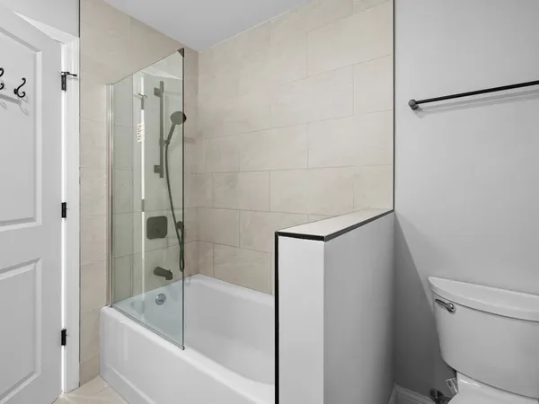 $4,800 | 165 Hartford Street, Natick, MA 01760