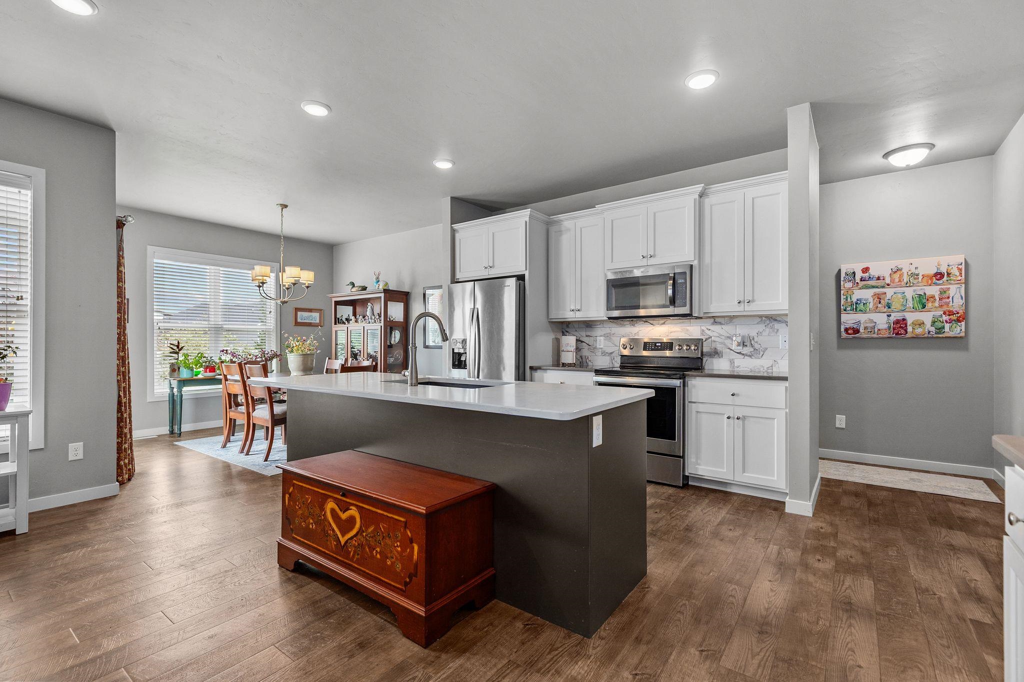3627 Tulip Trail Appleton, WI 54913 - Photo 13 of 68
