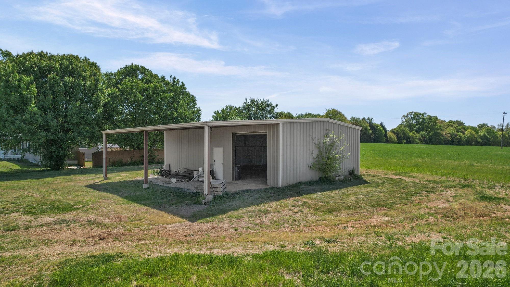 144 Pops Lake Road Statesville, NC 28625 - Photo 10 of 35