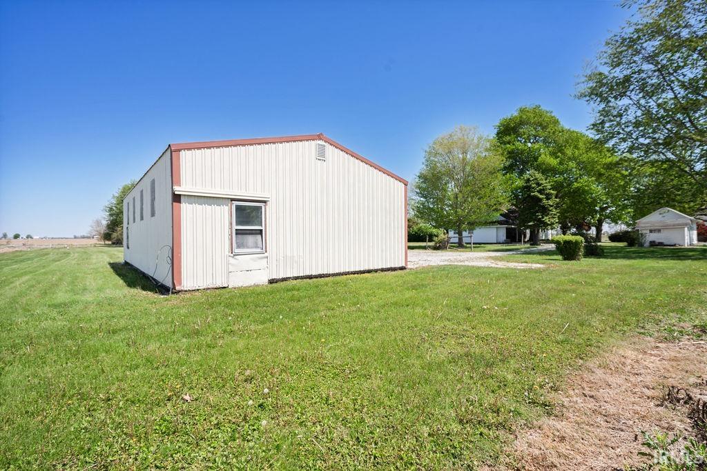 6160 North 930th Road East Frankfort, IN 46041 - Photo 9 of 35