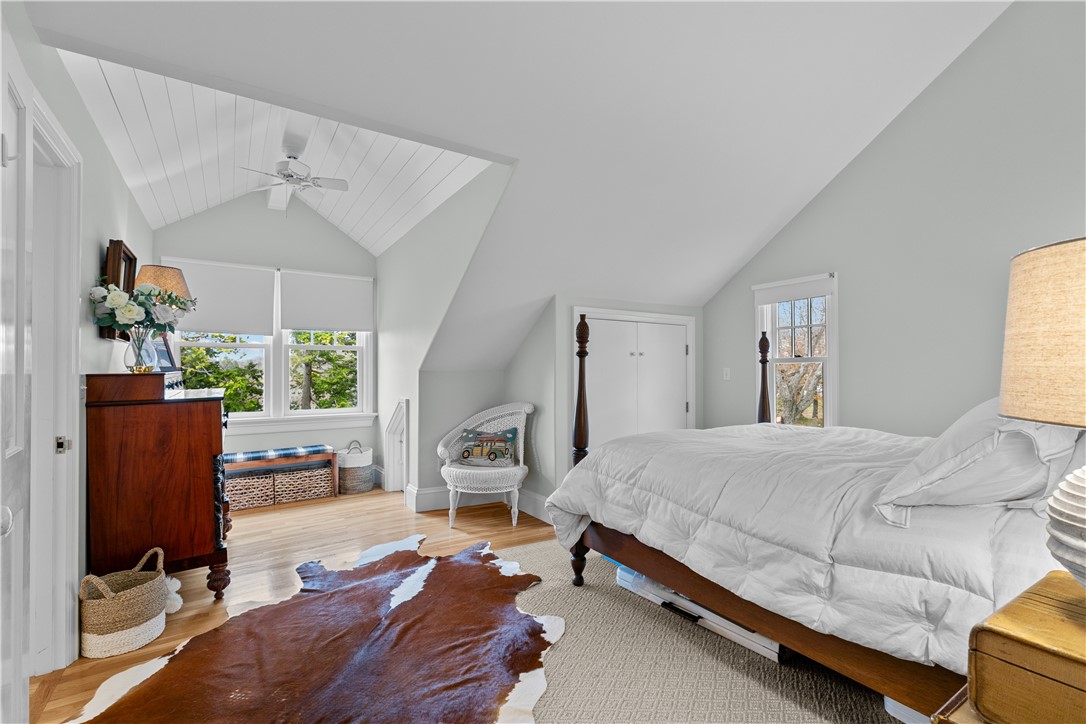 561 Indian Avenue Middletown, RI 02842 - Photo 26 of 41