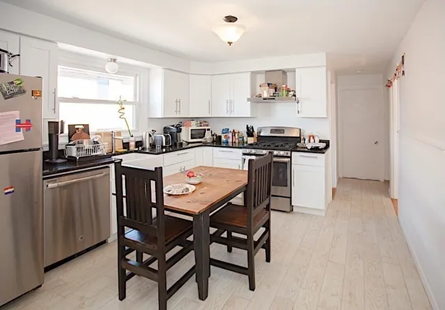 $4,500 | 22 Murdock Street, Unit 2, Somerville, MA 02145