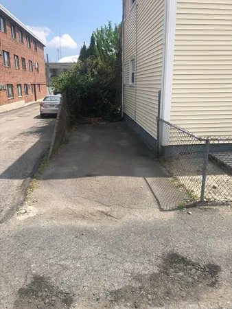 $4,500 | 22 Murdock Street, Unit 2, Somerville, MA 02145