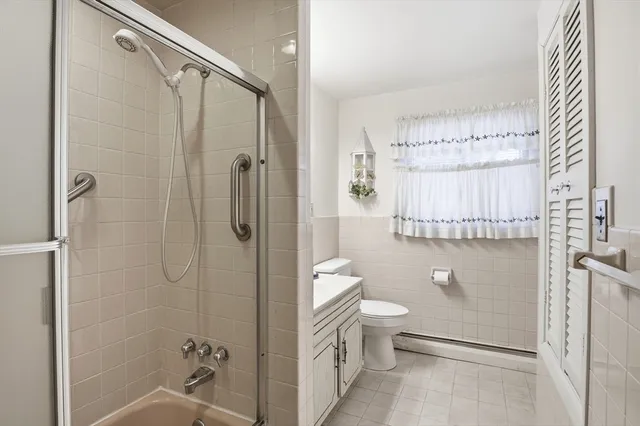 $395,000 | 27 Thurston Place, Fitchburg, MA 01420