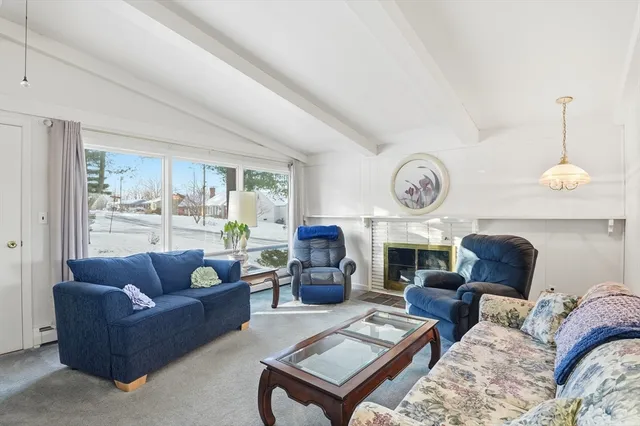 $395,000 | 27 Thurston Place, Fitchburg, MA 01420