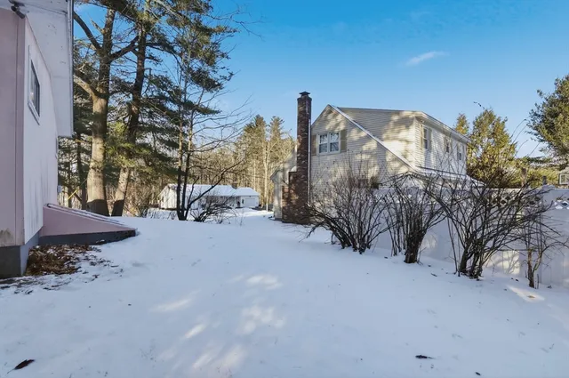 $395,000 | 27 Thurston Place, Fitchburg, MA 01420