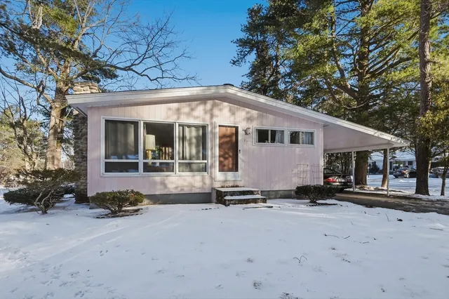 $395,000 | 27 Thurston Place, Fitchburg, MA 01420