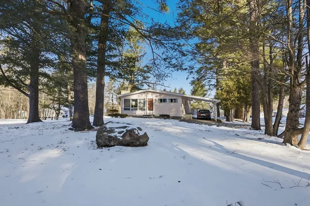 $395,000 | 27 Thurston Place, Fitchburg, MA 01420