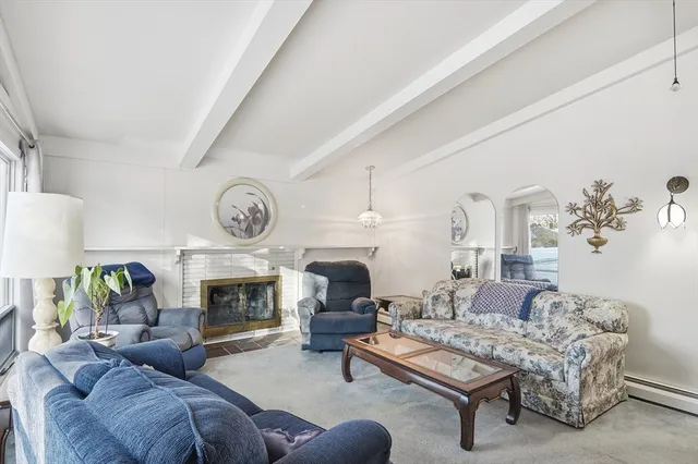 $395,000 | 27 Thurston Place, Fitchburg, MA 01420