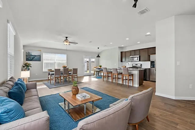 $325,000 | 124 Harlan Drive, Hutto, TX 78634