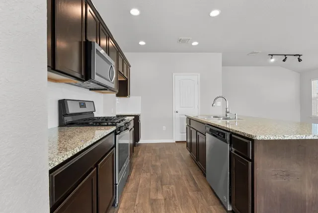 $325,000 | 124 Harlan Drive, Hutto, TX 78634