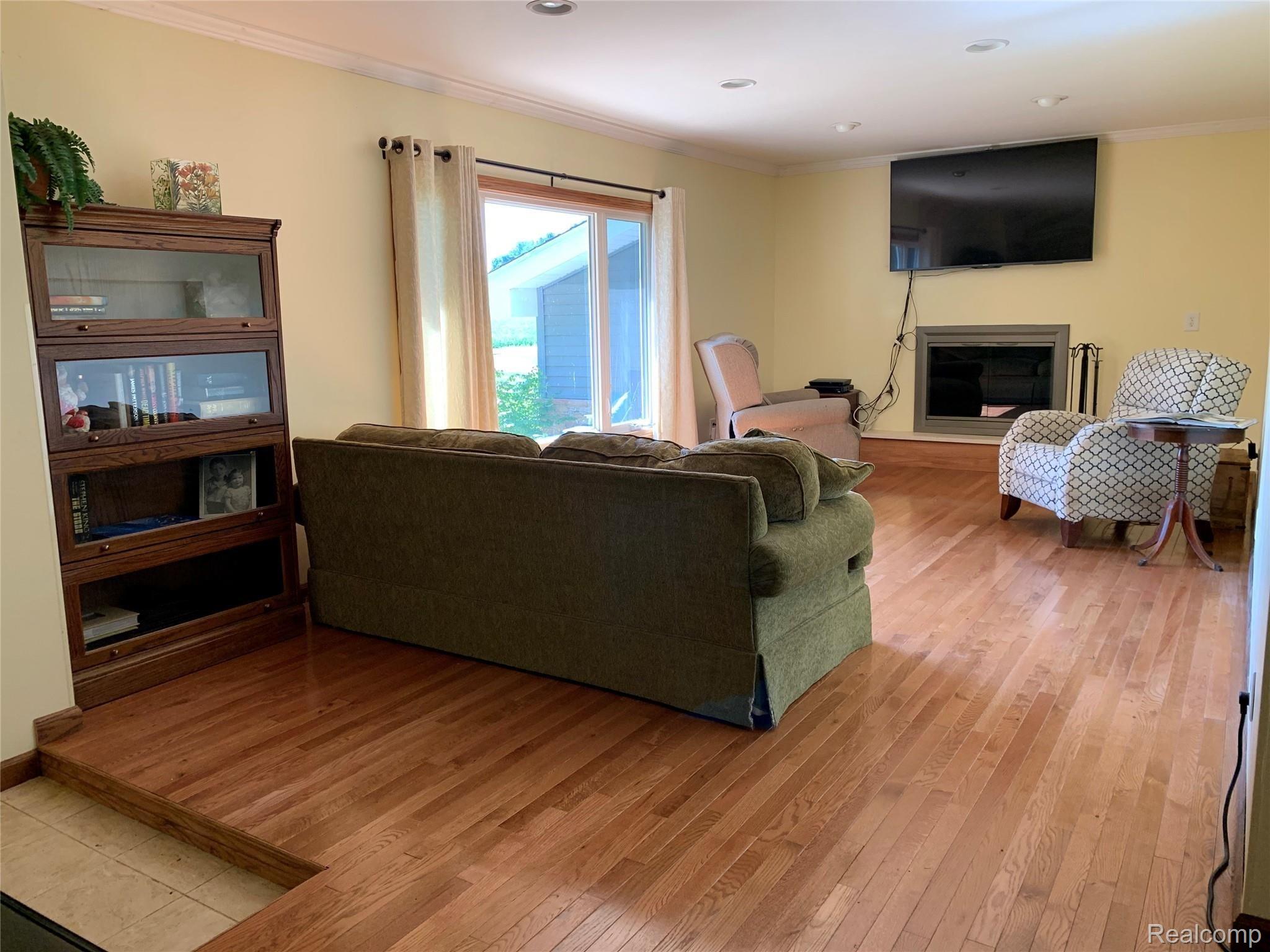 8718 Loren Road Vassar, MI 48768 - Photo 7 of 24 IMG_4645.JPG