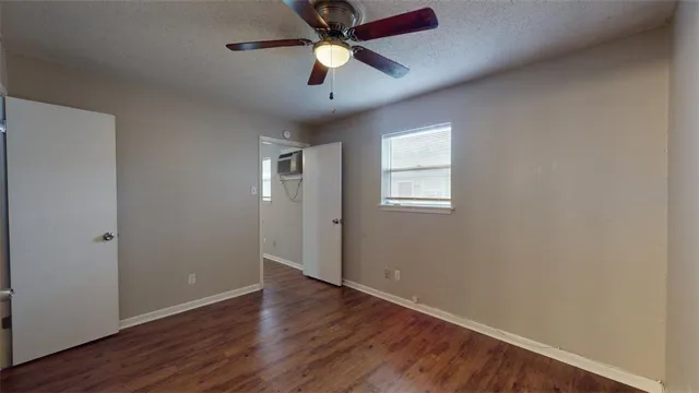 $750 | 500 Foch Street, Unit 11, Bryan, TX 77801