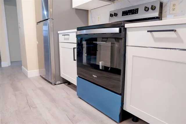 a view of entryway and hall