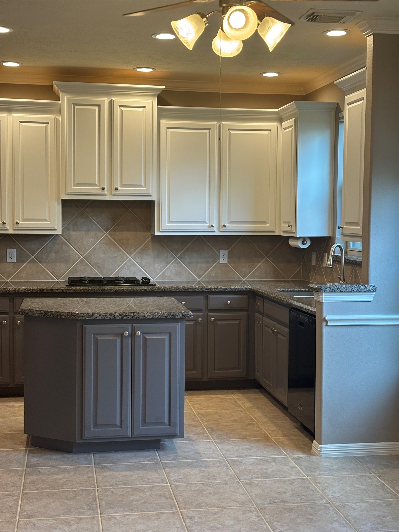 951 Lamonte Lane Houston, TX 77018 - Photo 8 of 27