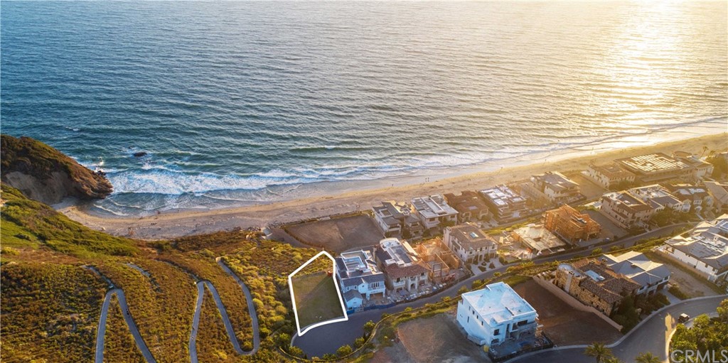 1 Beach View Avenue Dana Point, CA 92629 - Photo 4 of 8 a view of water heater room