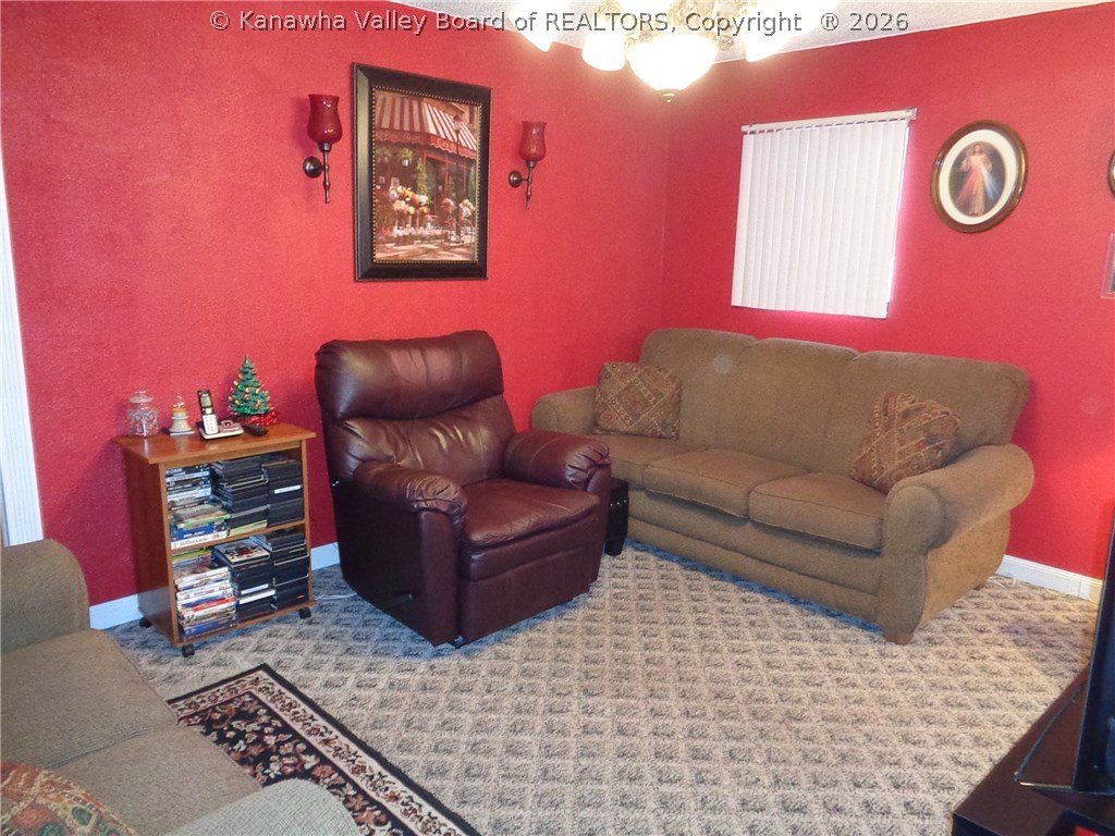 816 Chapel Heights Elkview, WV 25071 - Photo 12 of 29 Gallery Image 12