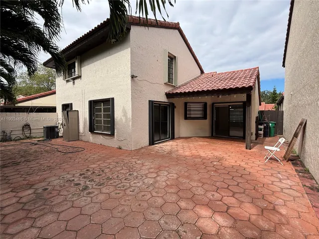 $3,400 | 11264 Southwest 91st Terrace, Miami, FL 33176