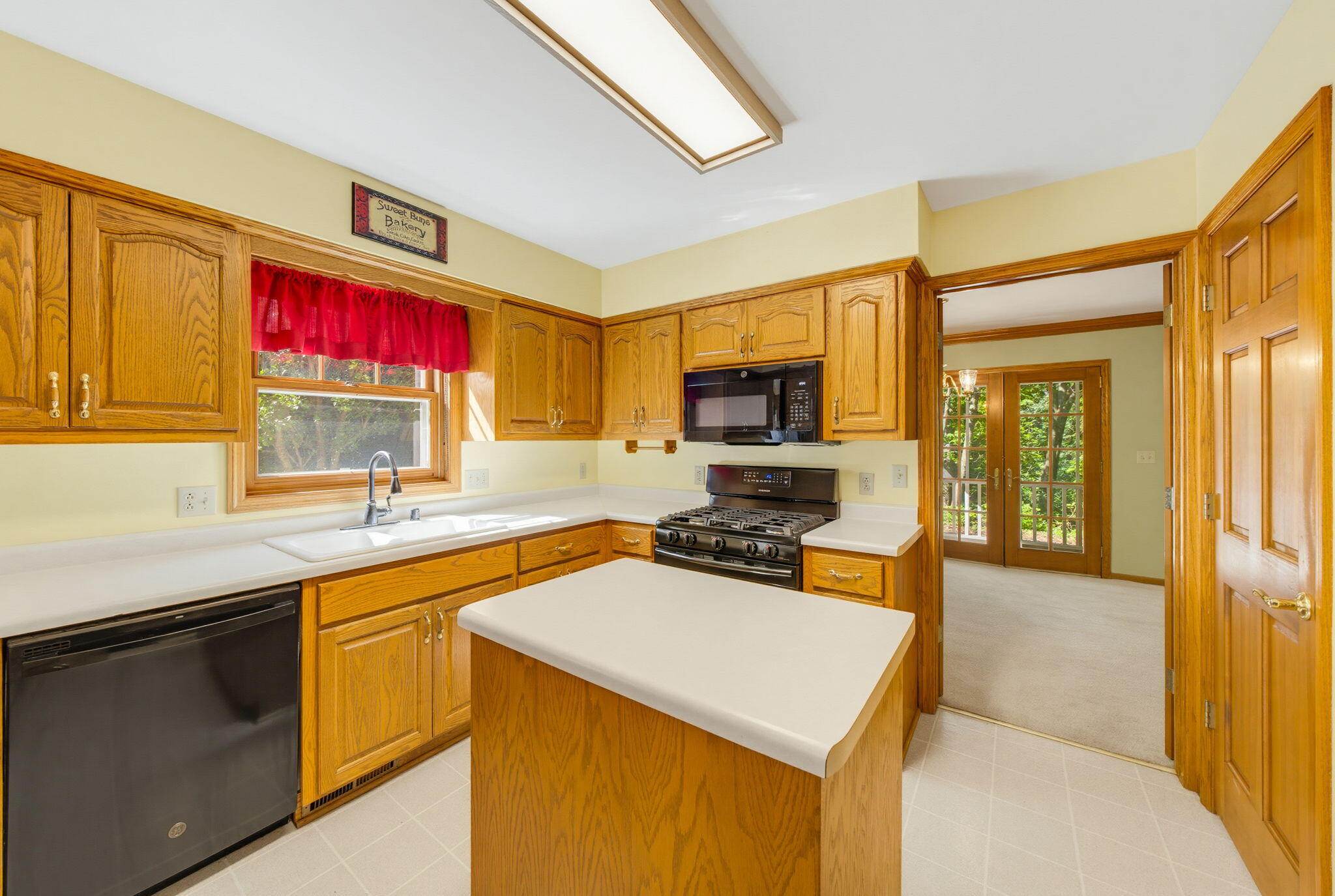 W2254 Kniep Road Spring Prairie, WI 53121 - Photo 16 of 81 Kitchen