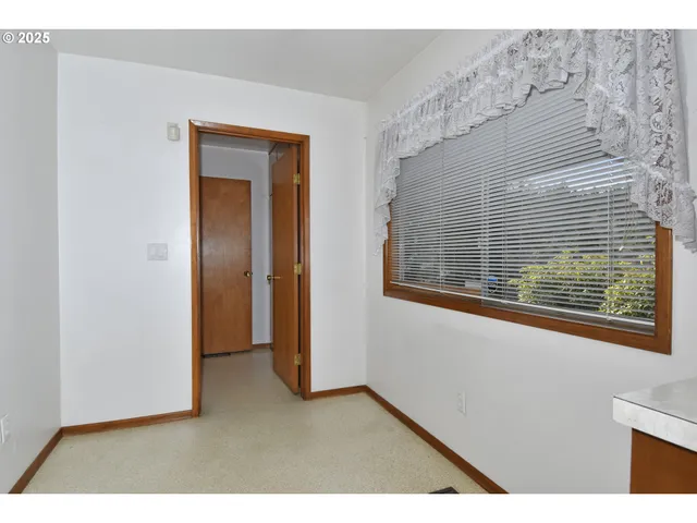 $1,449,999 | 19955 Southeast Tillstrom Road, Damascus, OR 97089