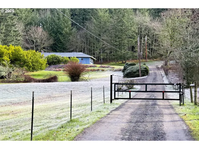 $1,449,999 | 19955 Southeast Tillstrom Road, Damascus, OR 97089