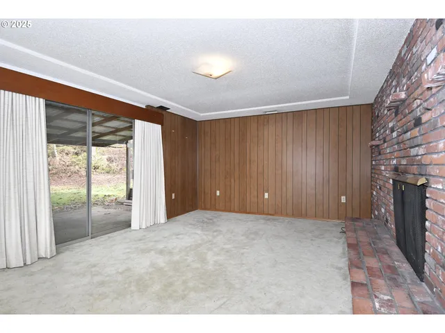 $1,449,999 | 19955 Southeast Tillstrom Road, Damascus, OR 97089