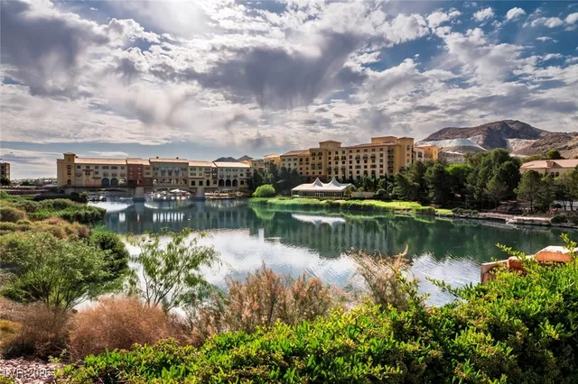 $2,988 | 31 Via Mantova, Unit 1, Henderson, NV 89011