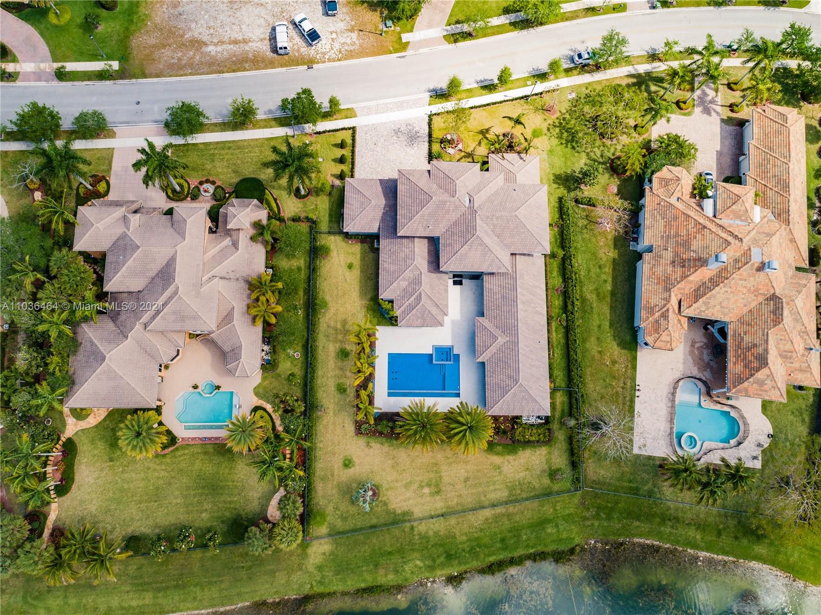 3099 Lake Ridge Lane Weston, FL 33332 - Photo 2 of 71 Gallery Image 2