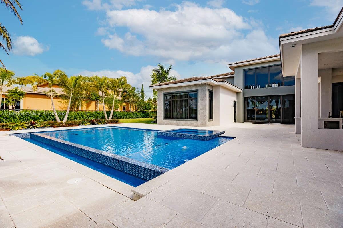 3099 Lake Ridge Lane Weston, FL 33332 - Photo 9 of 71 Gallery Image 9