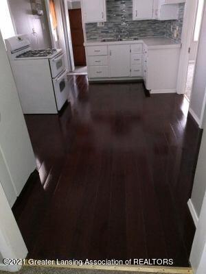 346 Stoner Road Lansing, MI 48917 - Photo 20 of 42 Message_1638216407516