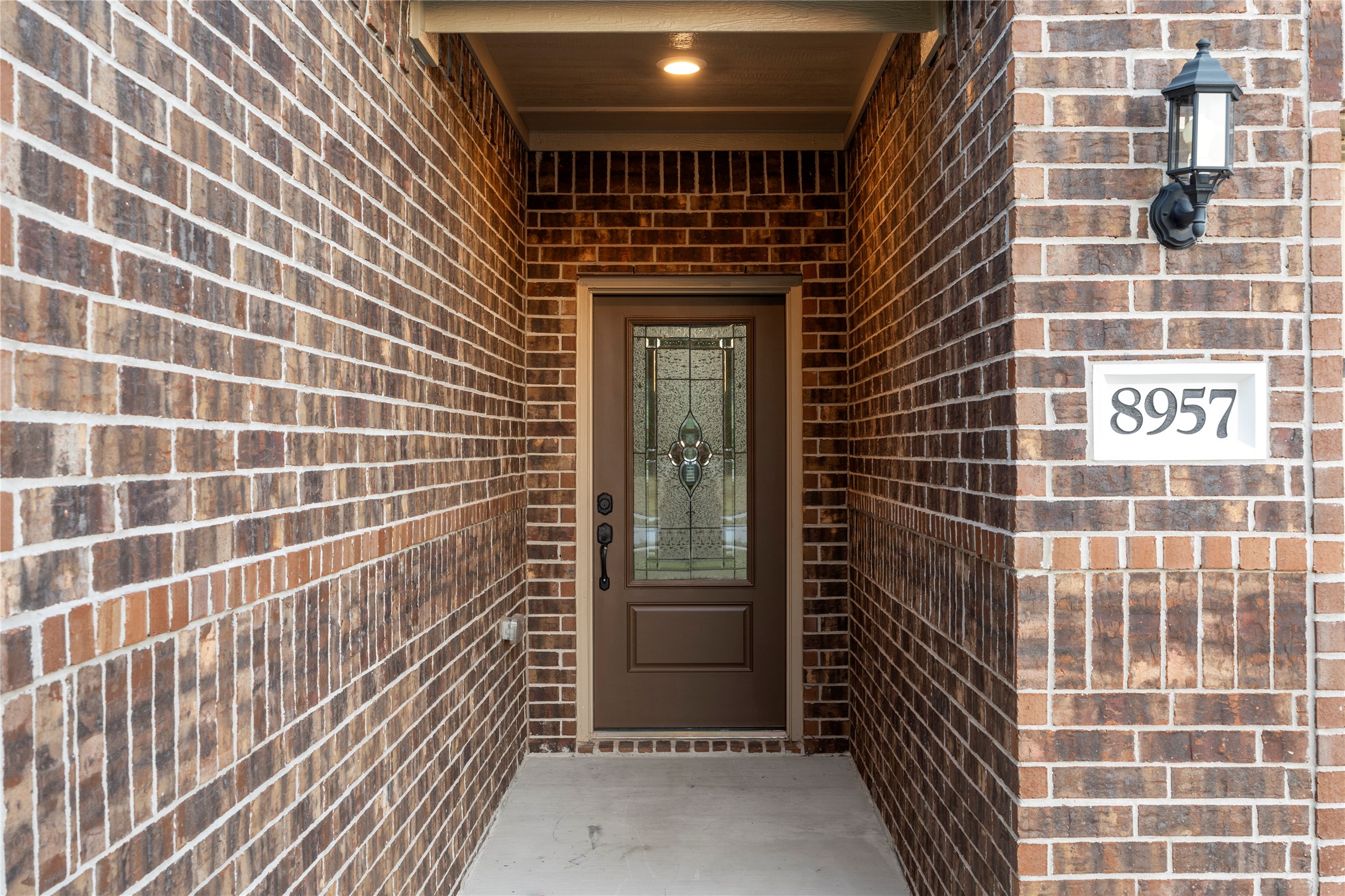 8957 Oval Glass Street Conroe, TX 77304 - Photo 3 of 30