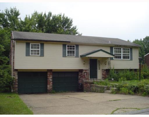356 Oak Road Plum, PA 15239 - Photo 1 of 8 Exterior Front.