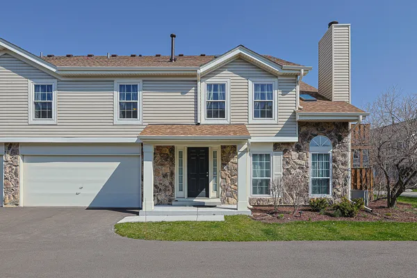 $296,500 | 3-s094 Timber Drive, Warrenville, IL 60555