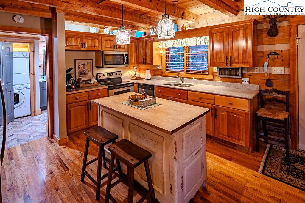 182 Streamside Lane Seven Devils, NC 28604 - Photo 20 of 48