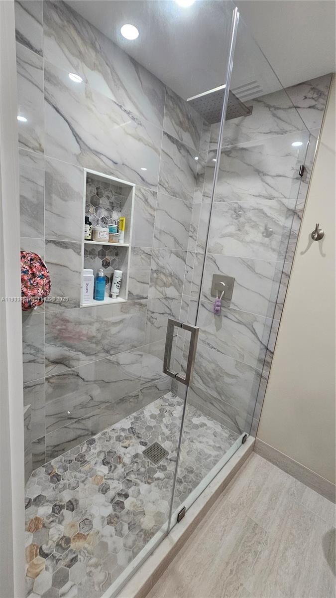 3321 Farragut Street, Unit 7H Hollywood, FL 33021 - Photo 13 of 23