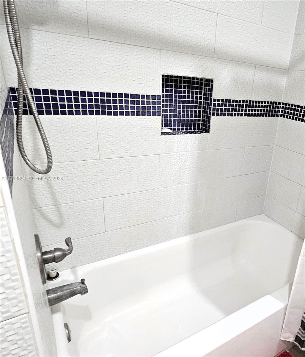 3321 Farragut Street, Unit 7H Hollywood, FL 33021 - Photo 15 of 23