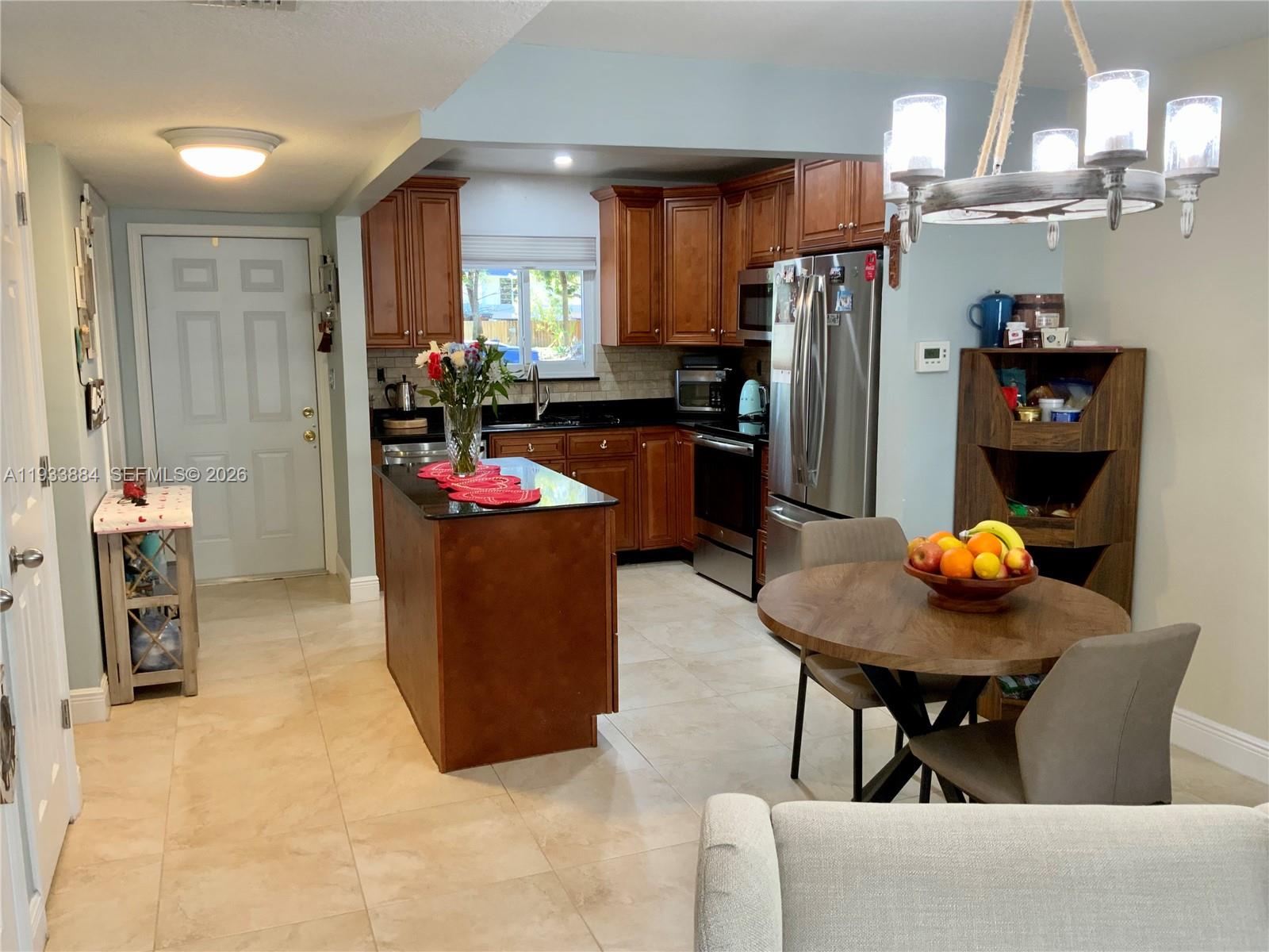 3321 Farragut Street, Unit 7H Hollywood, FL 33021 - Photo 2 of 23