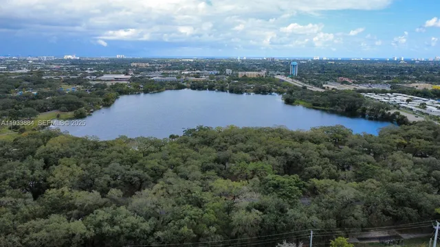 $319,000 | 3321 Farragut Street, Unit 7H, Hollywood, FL 33021