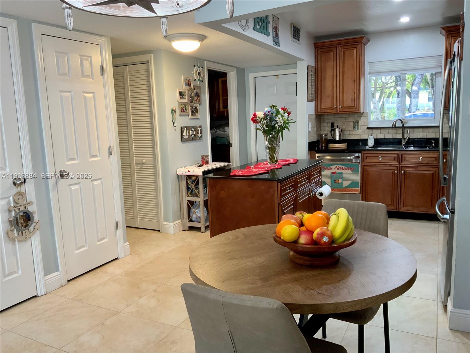 3321 Farragut Street, Unit 7H Hollywood, FL 33021 - Photo 3 of 23