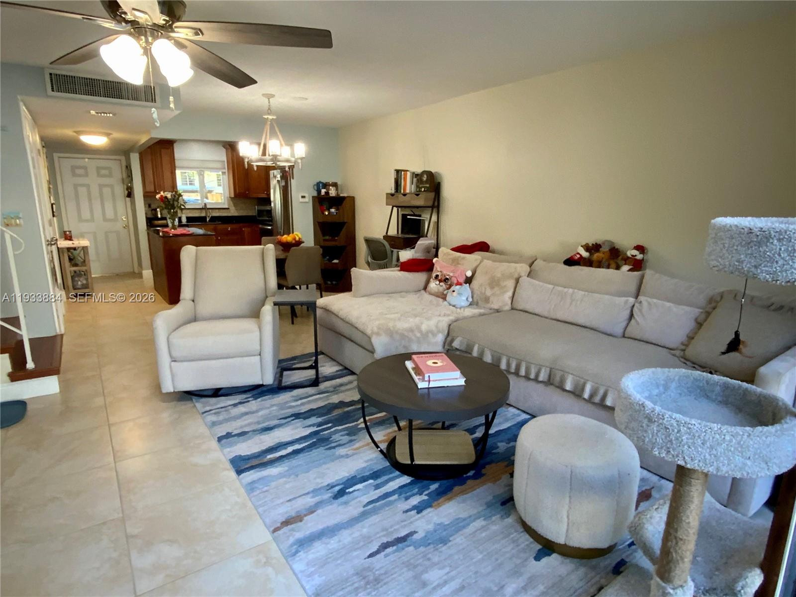 3321 Farragut Street, Unit 7H Hollywood, FL 33021 - Photo 5 of 23