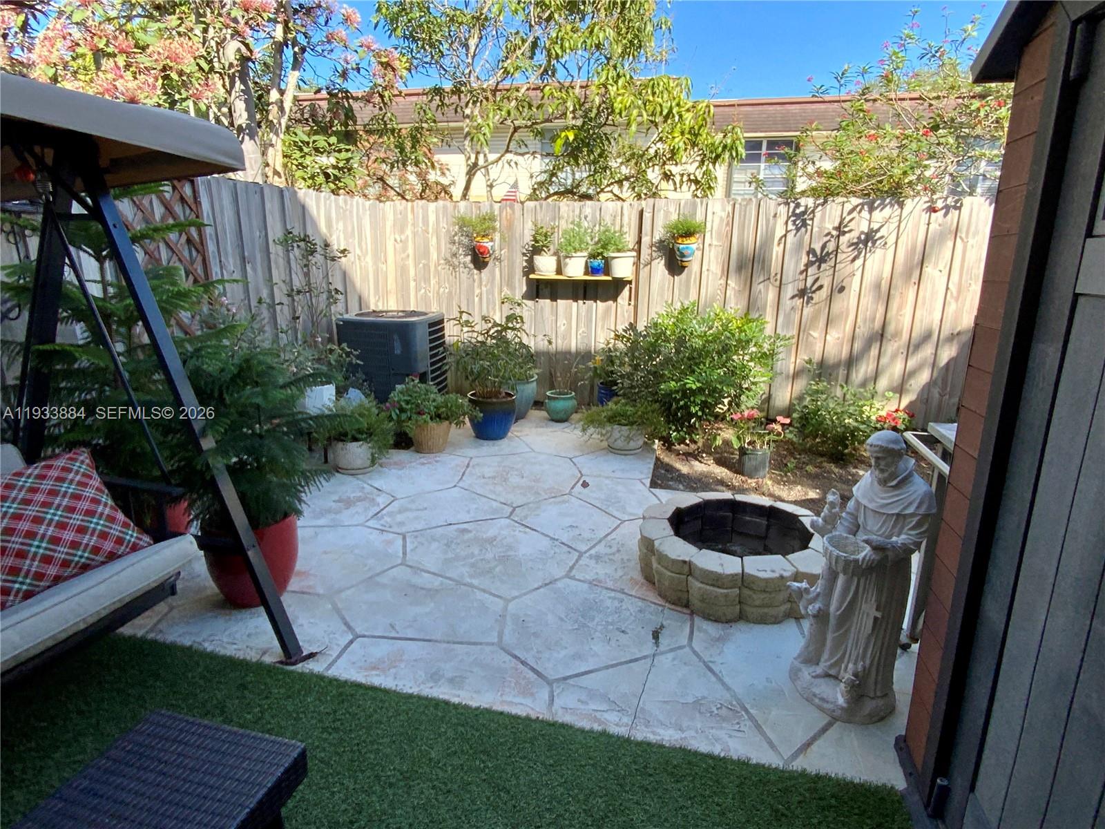 3321 Farragut Street, Unit 7H Hollywood, FL 33021 - Photo 6 of 23